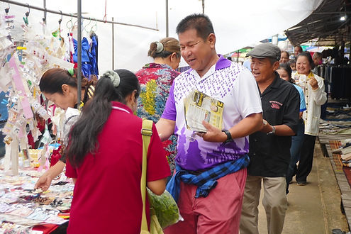 กล่องสีขาว.jpg