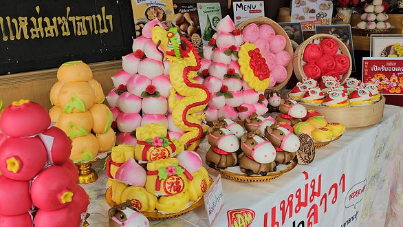 กล่องสีขาว.jpg