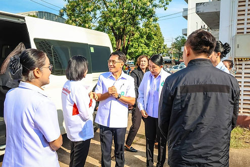 กล่องสีขาว.jpg