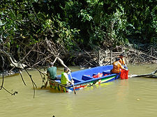 นำตัวแถลงข่าว