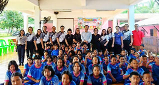 กล่องสีขาว.jpg
