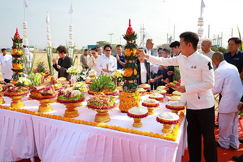 กล่องสีขาว.jpg