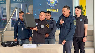 ตร.ไซเบอร์สกัดรถปล่อยคลื่นดักสัญญาณมือถือกลางกรุง รวบชาวจีน 2 ราย พร้อมเครื่อง False Base Station