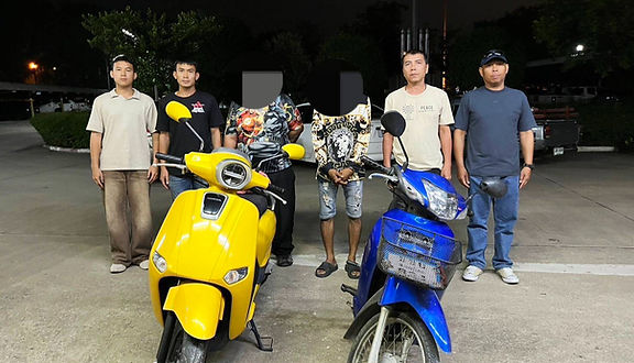 กล่องสีขาว.jpg