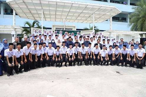 รมว.ศึกษาฯ ลงพื้นที่ยะลา ดัน AI ลดภาระครู หนุนทุนการศึกษา ยกระดับคุณภาพโรงเรียนเอกชนสอนศาสนาอิสลาม 