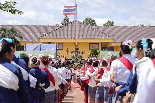 กล่องสีขาว.jpg