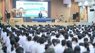 กล่องสีขาว.jpg