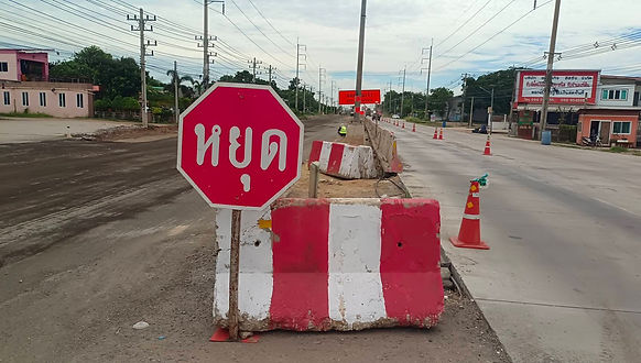 กล่องสีขาว.jpg