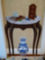 Trompe l'oeil mural of table