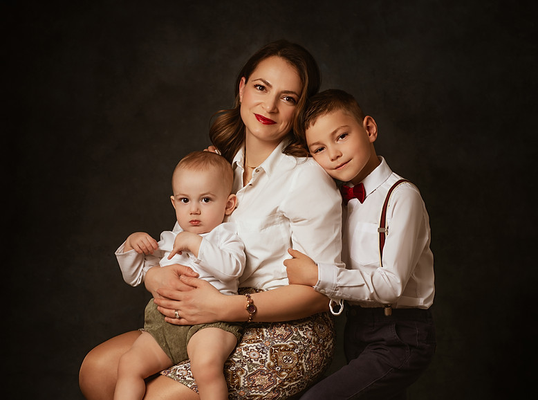 Ana Swan & Family