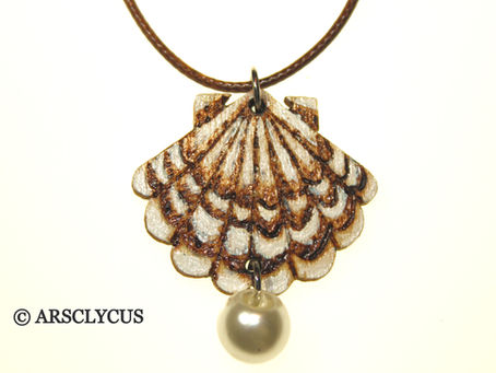Shell-shaped pendant with brown and white patterns, featuring a hanging pearl, on a brown cord. Text: © ARSCLYCUS. Simple background.