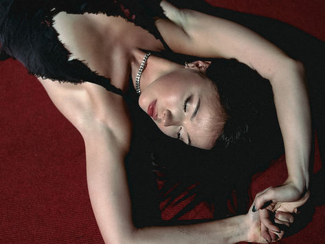 Ava Renn Walks the Line Between Destruction and Survival on ‘Sellout’s Prelude’