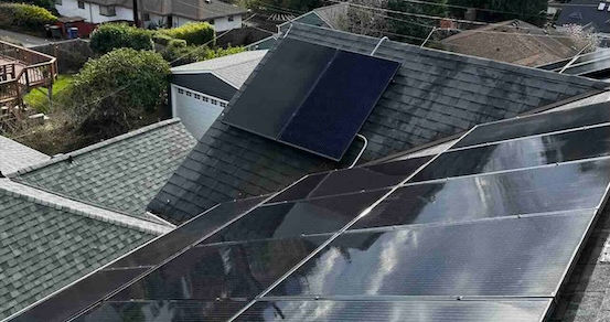 solar panels recently washed with pure water and professional tools by Husser technicians