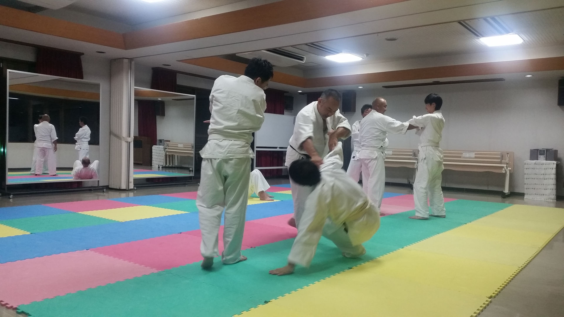 襟捕り