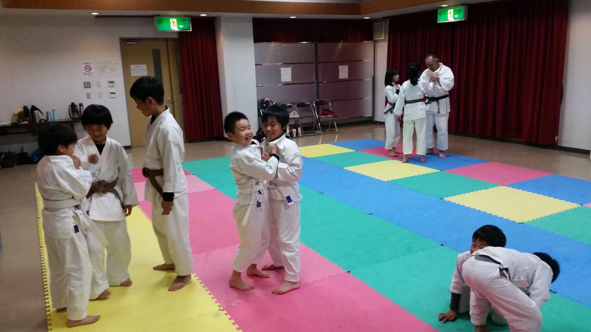 襟投げ