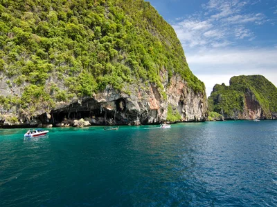 Maya Bay & Phi Phi Islands Tour