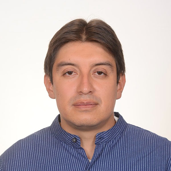 Alejandro Lozada.jpg