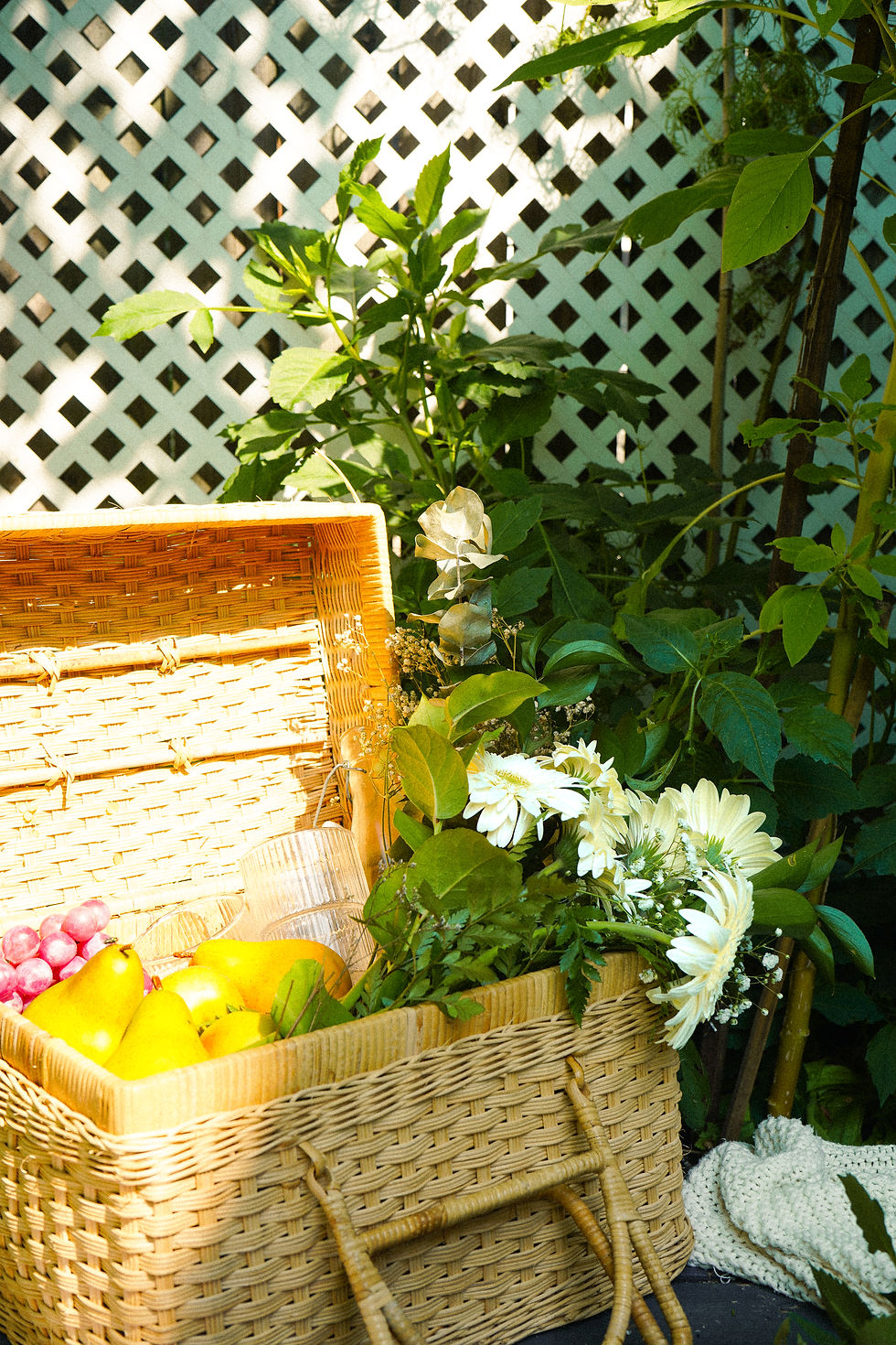Thumbnail: Woven Picnic Basket