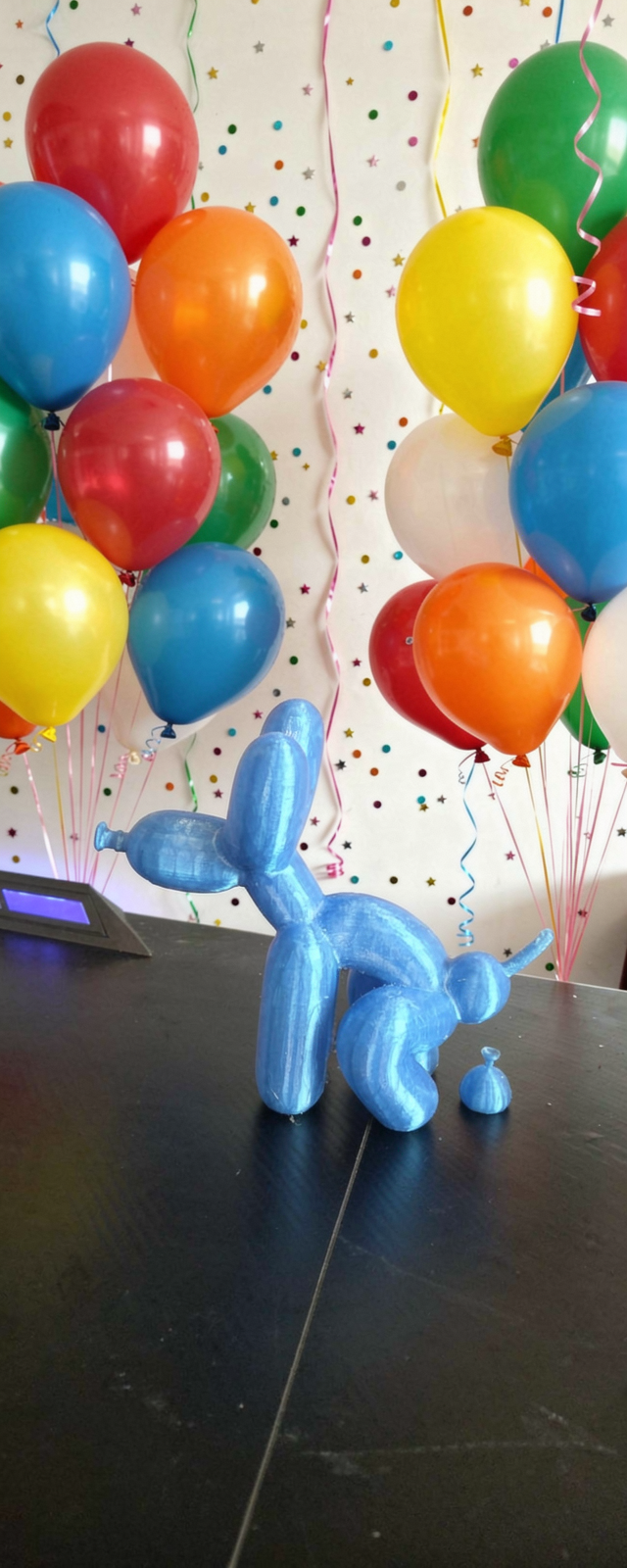Naughty balloon dog