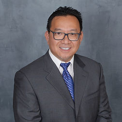 Robert Chen Photo (2)_edited.jpg