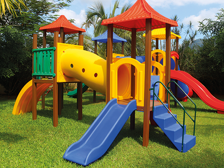 Parques equipados com Playgrounds fabricados com materiais de alto padrão de qualidade