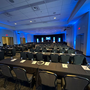 Salle d'événement corporatif.