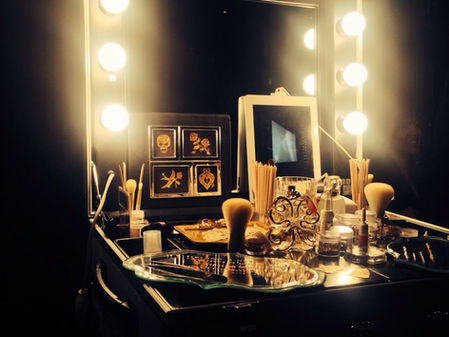 Valentine Kiss Roppongi R2 in Mysterious Jewelry