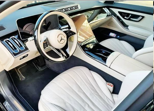 Трансфер на Mercedes-Benz W223 S-Class на романтичну вечерю на даху