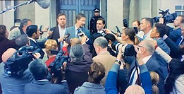 Hire Pap cameras for Press scenes