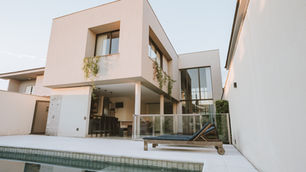 Residência Morada Imperial com estratégias integradas de engenharia, conforto ambiental e sustentabilidade aplicada.