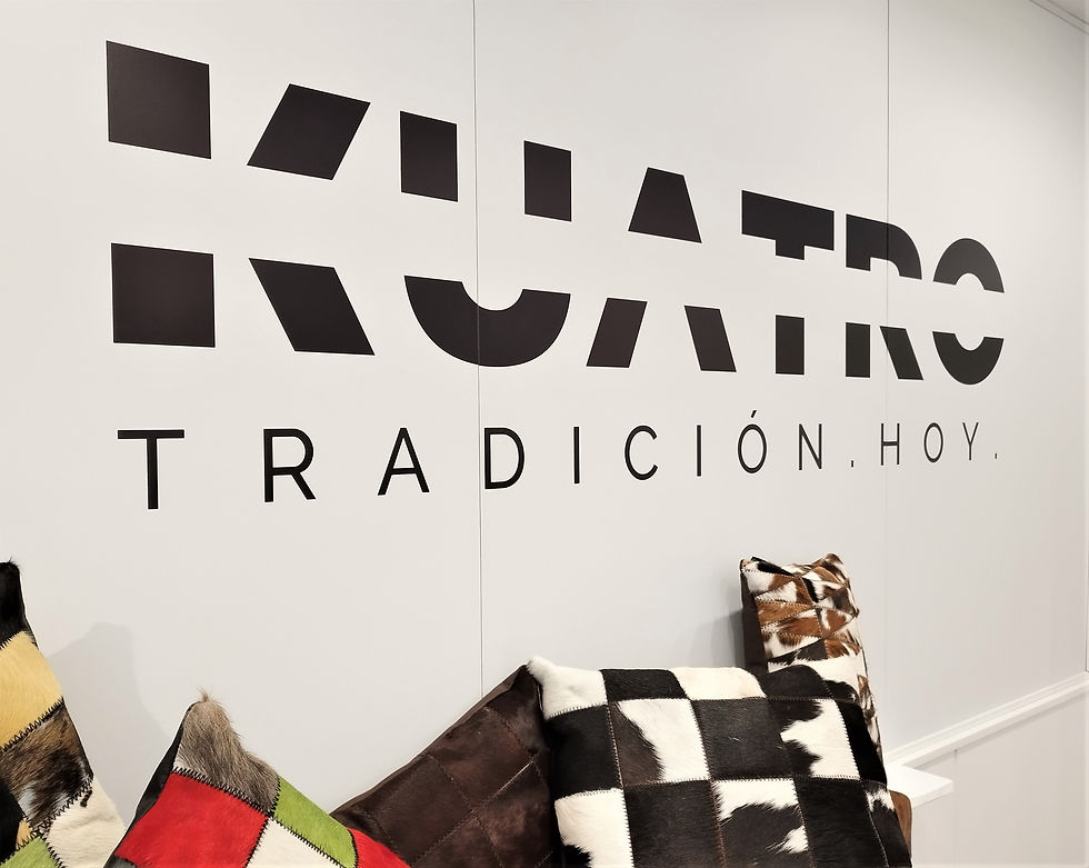 Local Comercial KUATRO
