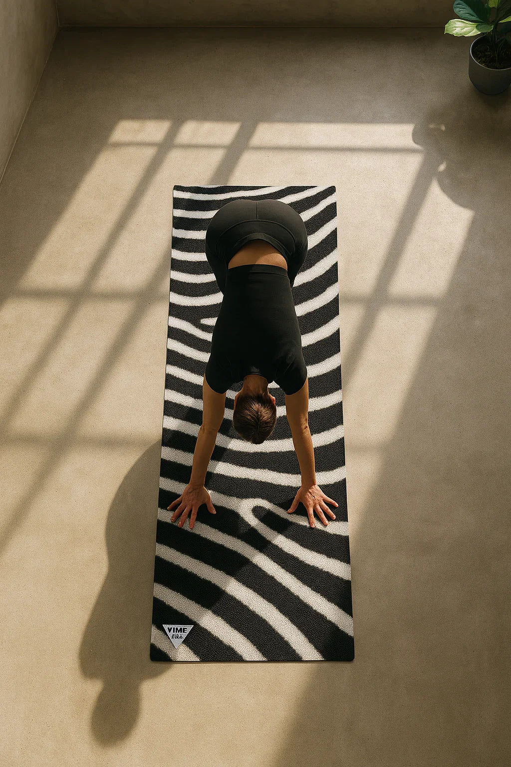 Zebra Stripe Eco-Friendly Yoga Mat β 6mm Cushioned, Non-Slip | Yune