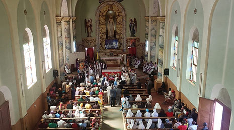 O funeral de duas grandes mulheres