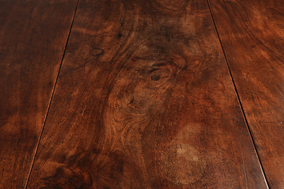 Thumbnail: Fine 18th Century Mahogany Drop Leaf Table