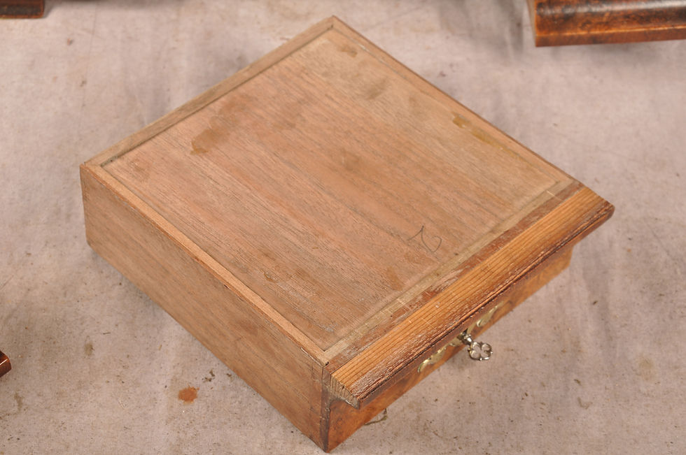 Thumbnail: 18th Century Walnut Toilet Mirror