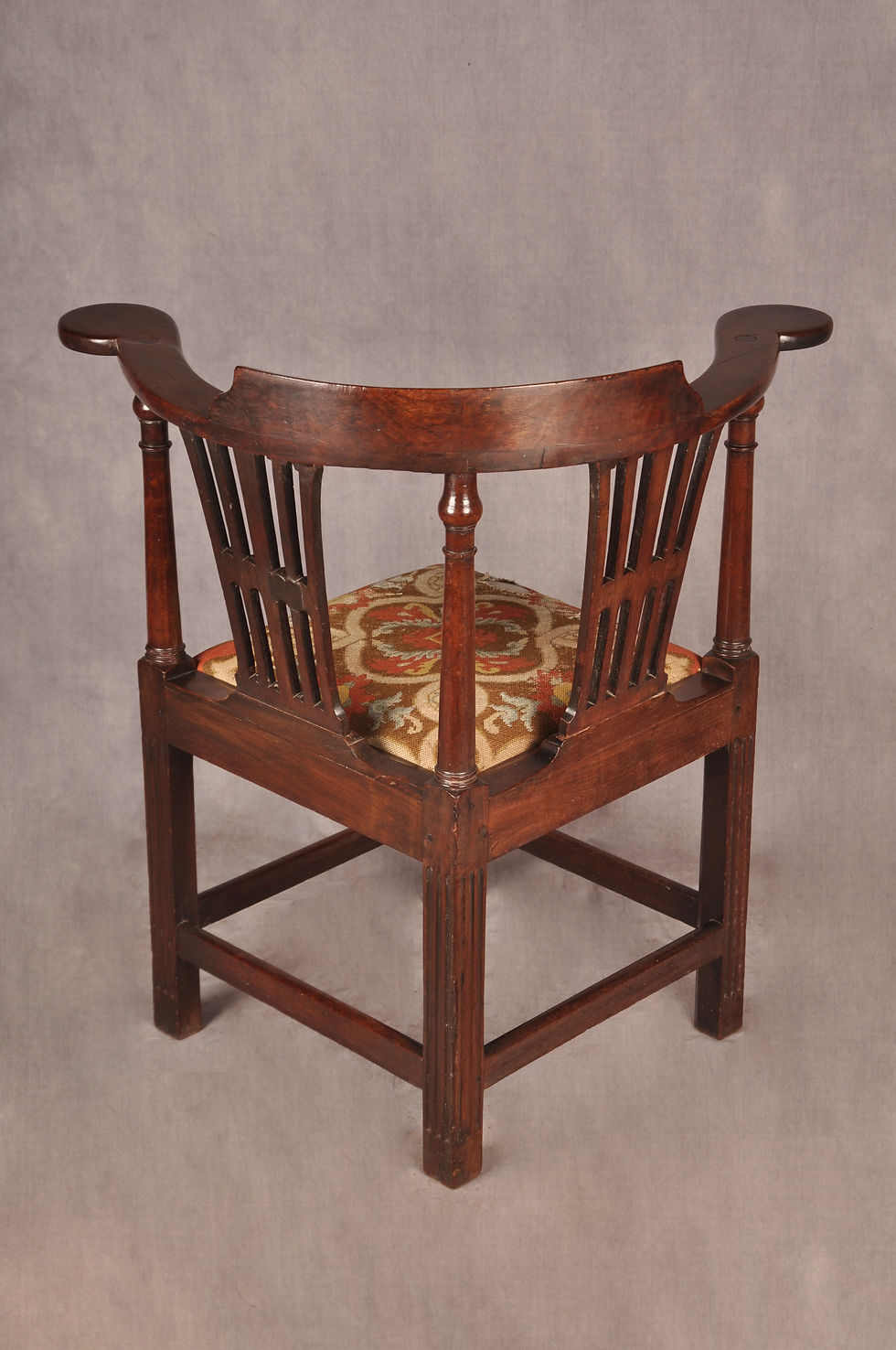 Thumbnail: Fine 18th Century Desk Chair