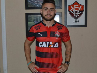 Lateral se apresenta na Toca do Leão e fala sobre suas expectativas na equipe
