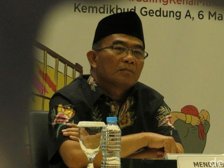 PT SOLID GOLD BERJANGKA | Penjelasan Lengkap Mendikbud soal Sekolah Senin sampai Jumat