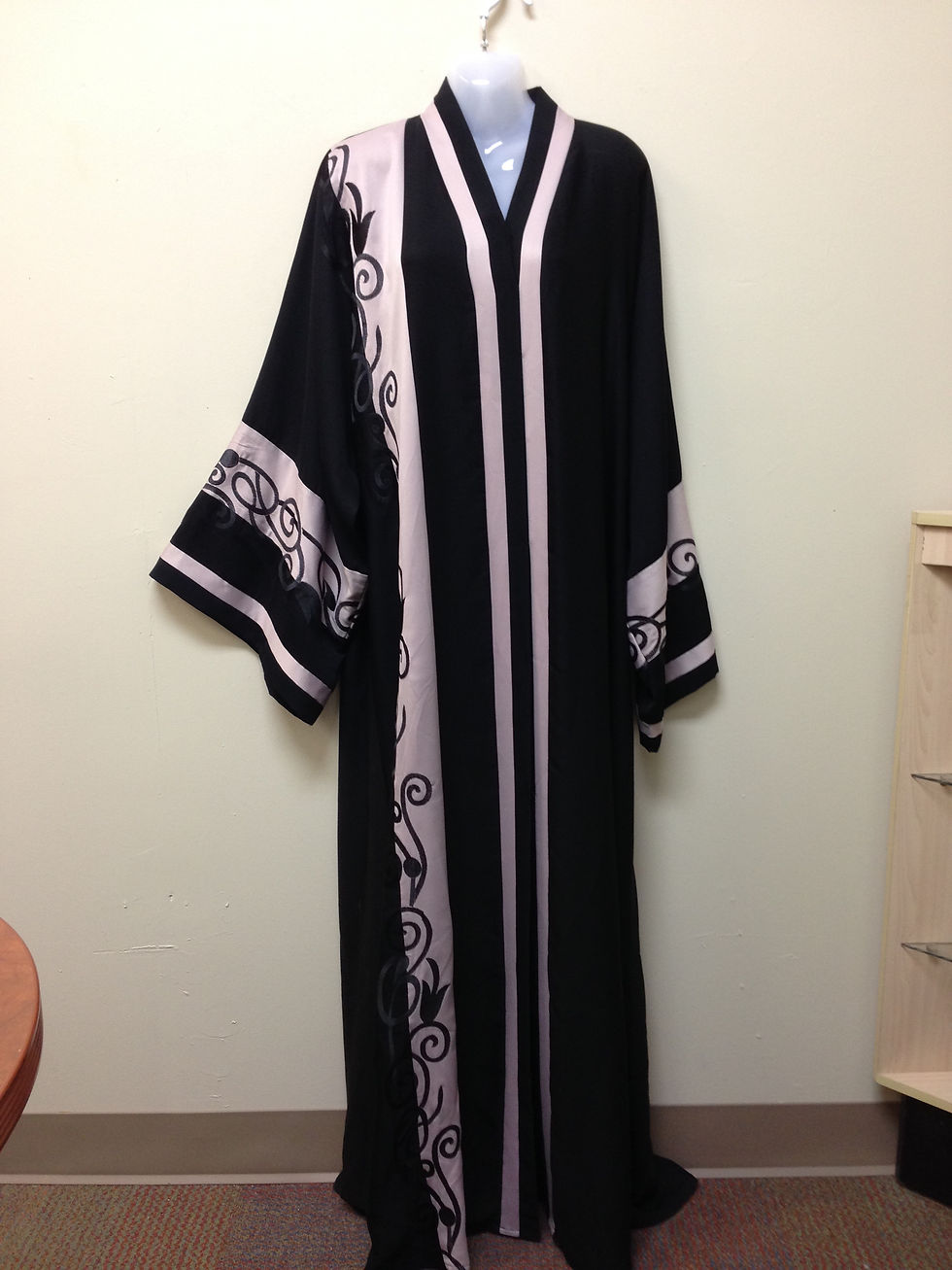 Thumbnail: Donya Abaya