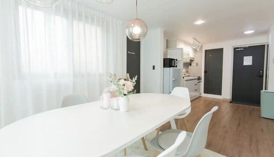 house_EnMgrSdU8qH75e