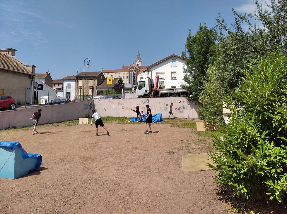 Jeux d'eau au Local Ados