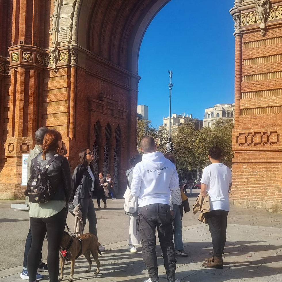 personas en barcelona city