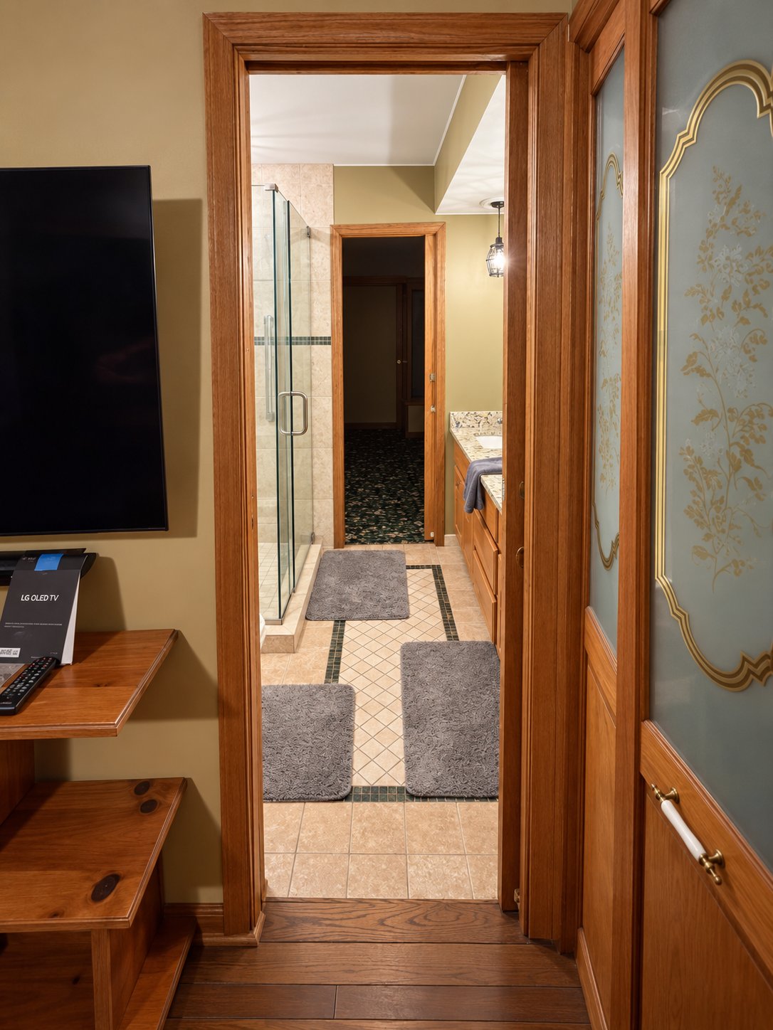 The Vik en-suite bathroom