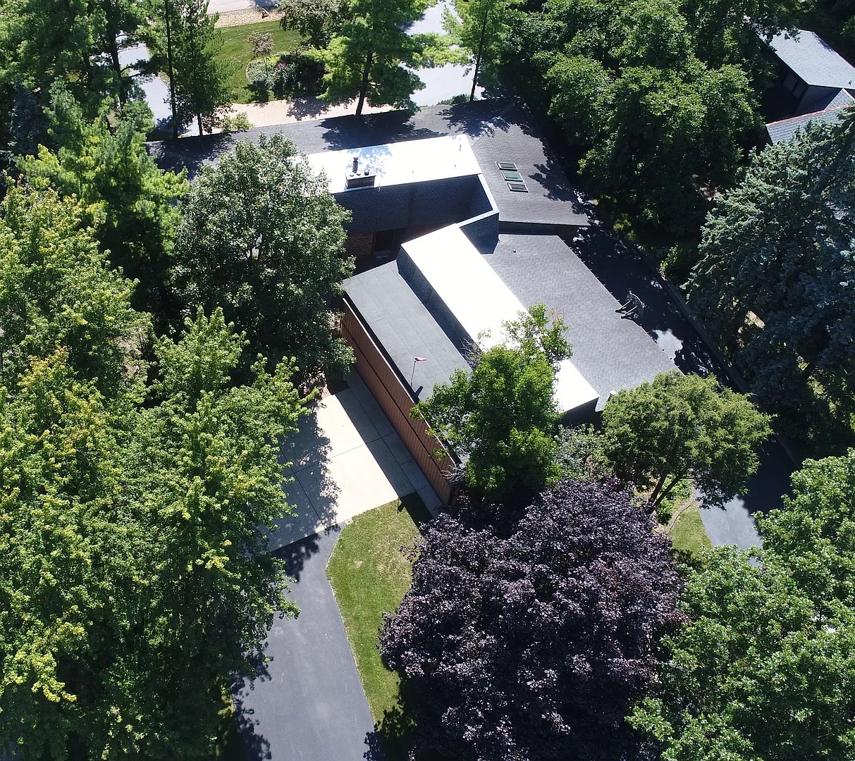Aerial of the rooftop and property