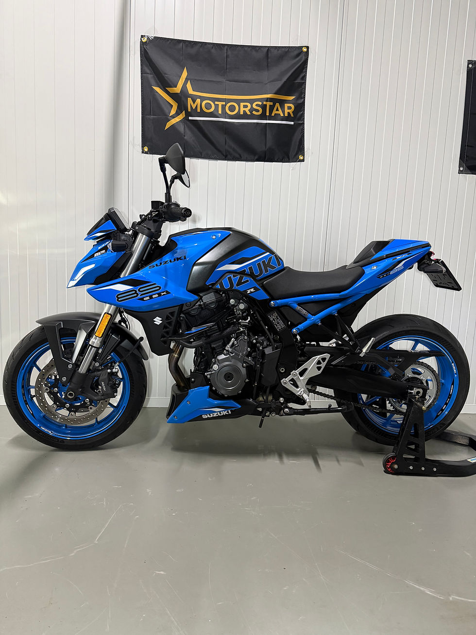 Thumbnail: Suzuki GSX-8S - 2023 - Akrapovic - Topstaat!