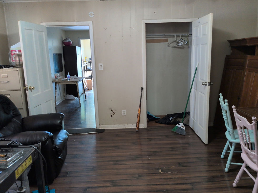 Thumbnail: 817 Pawnee St, Leavenworth, KS 66048