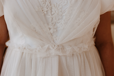 détails robe Amira par Cécile Labrunie créatrice de robes de mariée Limoges