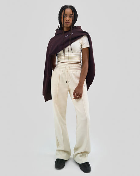 APL MODELS - Mercedes van Elderen van den Boom for Daily Paper