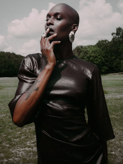 APL MODELS - Manny Willie for Container Love