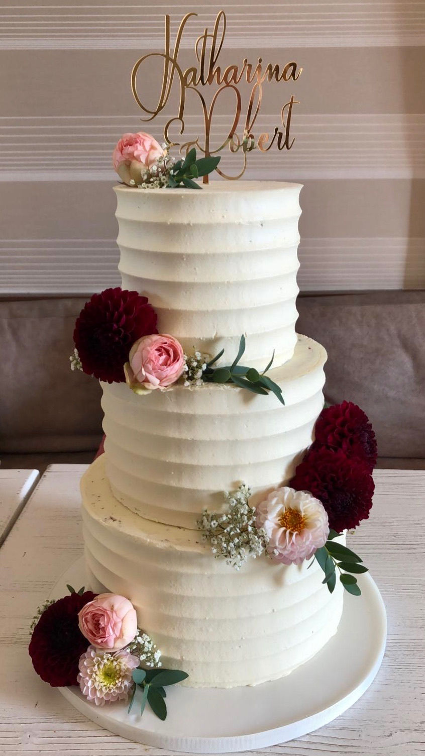 Semi naked Cake Stripes